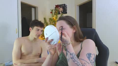 Snapshot of cute_junk chatting on 01/17/25, 12:10 Kite and Jack online show from 01/17/25, 12:10