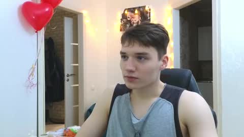 Snapshot of cute_junk chatting on 02/15/25, 08:33 Kite and Jack online show from 02/15/25, 08:33