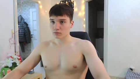 Snapshot of cute_junk chatting on 02/22/25, 01:11 Kite and Jack online show from 02/22/25, 01:11