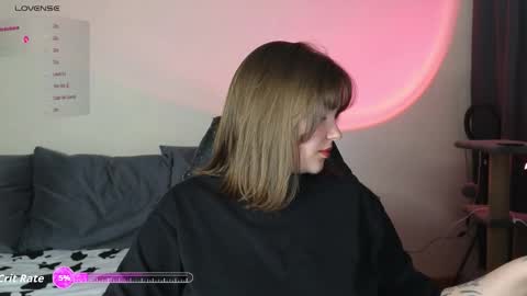 Snapshot of cute_junk chatting on 11/03/25, 04:52 Kite and Jack online show from 11/03/25, 04:52