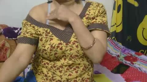 Snapshot of cute_kashmira99 chatting on 11/11/25, 05:57 kashmira online show from 11/11/25, 05:57