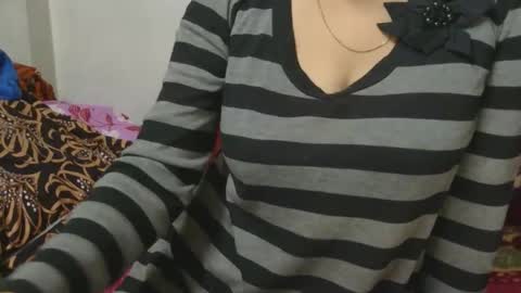 Snapshot of cute_kashmira99 chatting on 12/15/25, 03:11 kashmira online show from 12/15/25, 03:11