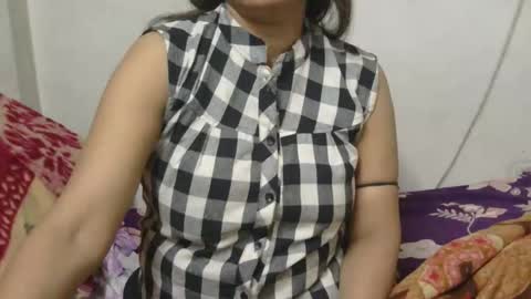 kashmira online show from 02/19/26, 02:18