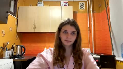 Snapshot of cute_kitte chatting on 01/02/25, 10:44 cute_kitte online show from 01/02/25, 10:44