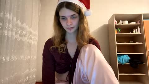 Snapshot of cute_kitte chatting on 01/04/25, 06:51 cute_kitte online show from 01/04/25, 06:51