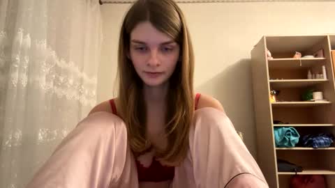 Snapshot of cute_kitte chatting on 02/10/25, 06:03 cute_kitte online show from 02/10/25, 06:03