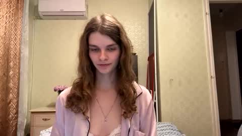 Snapshot of cute_kitte chatting on 10/17/25, 07:16 cute_kitte online show from 10/17/25, 07:16