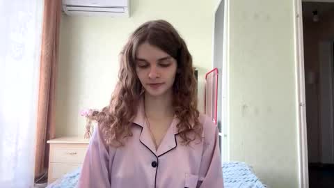 Snapshot of cute_kitte chatting on 10/23/25, 10:14 cute_kitte online show from 10/23/25, 10:14