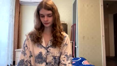 Snapshot of cute_kitte chatting on 11/21/25, 01:21 cute_kitte online show from 11/21/25, 01:21