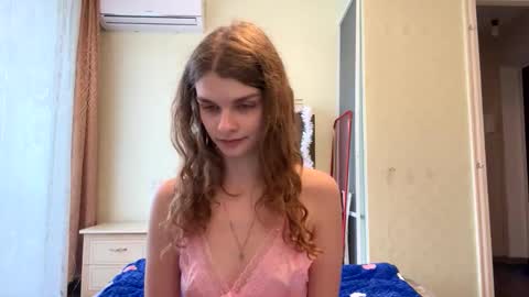 Snapshot of cute_kitte chatting on 11/30/25, 11:25 cute_kitte online show from 11/30/25, 11:25