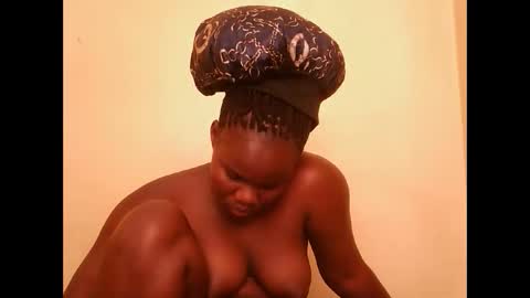 cute_latifah online show from 02/13/26, 11:39