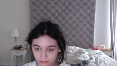 Snapshot of cute_lilia chatting on 05/27/26, 08:44 Lilia online show from 05/27/26, 08:44