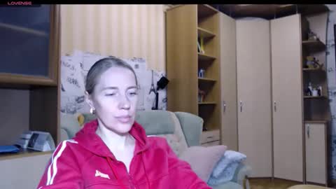 Snapshot of cute_lion_ chatting on 11/18/25, 06:23 cute_lion_ online show from 11/18/25, 06:23