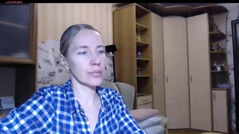 Snapshot of cute_lion_ chatting on 11/30/25, 05:50 cute_lion_ online show from 11/30/25, 05:50