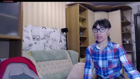 Snapshot of cute_lion_ chatting on 12/04/25, 10:57 cute_lion_ online show from 12/04/25, 10:57