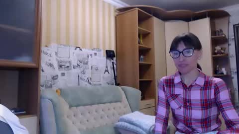 cute_lion_ online show from 04/05/26, 11:51