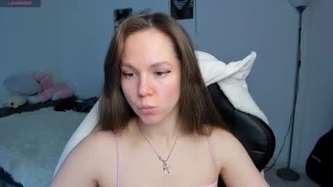 Emily online show from 11/03/25, 04:03