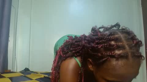 cute_lorna online show from 04/11/26, 08:29