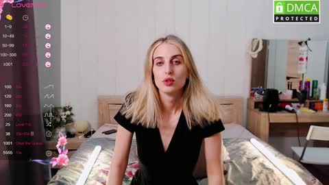Snapshot of cute_milana chatting on 12/22/24, 12:27 Milana online show from 12/22/24, 12:27