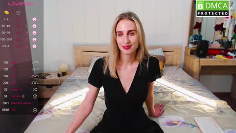Snapshot of cute_milana chatting on 02/24/25, 12:26 Milana online show from 02/24/25, 12:26