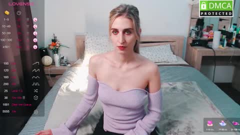 Snapshot of cute_milana chatting on 10/15/25, 10:04 Milana online show from 10/15/25, 10:04