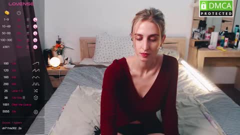 Snapshot of cute_milana chatting on 10/17/25, 12:30 Milana online show from 10/17/25, 12:30
