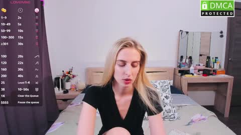 Milana online show from 04/04/26, 09:07