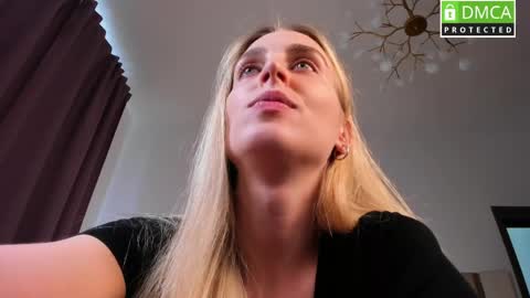 Snapshot of cute_milana chatting on 06/03/26, 02:33 Milana online show from 06/03/26, 02:33
