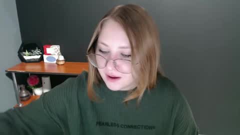 Snapshot of cute_minx chatting on 01/09/25, 07:21 Veronica online show from 01/09/25, 07:21