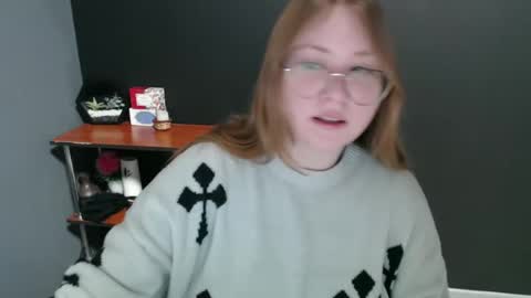 Snapshot of cute_minx chatting on 01/13/25, 07:21 Veronica online show from 01/13/25, 07:21