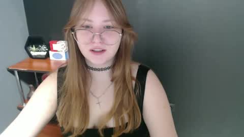Snapshot of cute_minx chatting on 01/30/25, 07:39 Veronica online show from 01/30/25, 07:39