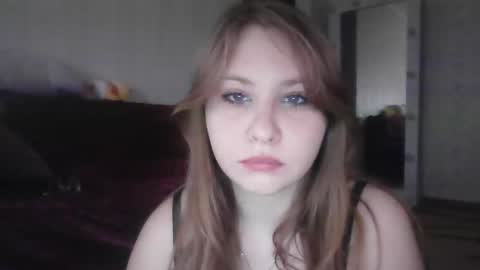 Snapshot of cute_minx chatting on 02/05/25, 10:19 Veronica online show from 02/05/25, 10:19