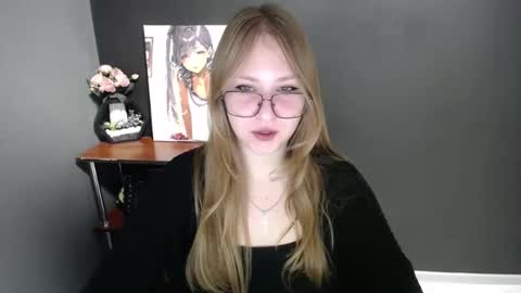 Veronica online show from 10/29/25, 08:49