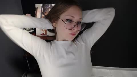 Veronica online show from 11/27/25, 07:43