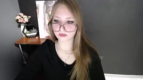 Veronica online show from 03/04/26, 09:37