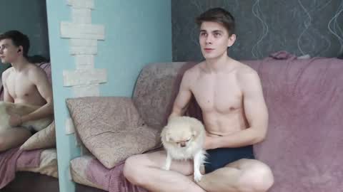 Snapshot of cute_oliver chatting on 02/17/25, 12:10 Oliver online show from 02/17/25, 12:10