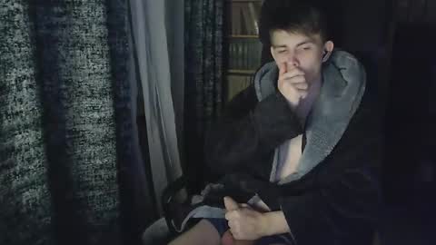 Snapshot of cute_oliver chatting on 10/12/25, 07:35 Oliver online show from 10/12/25, 07:35