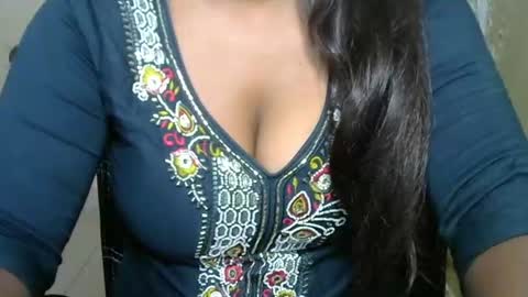 alia online show from 04/26/26, 01:47