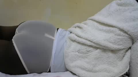 cute_perry online show from 10/04/25, 06:17