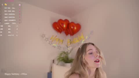 Snapshot of cute_pie_an chatting on 03/01/25, 08:10 AN online show from 03/01/25, 08:10