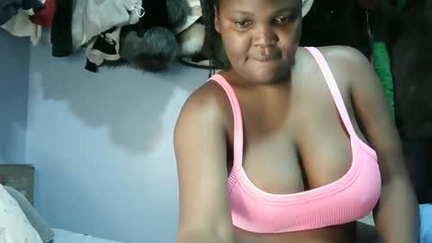 cute_roxie online show from 03/24/26, 02:49