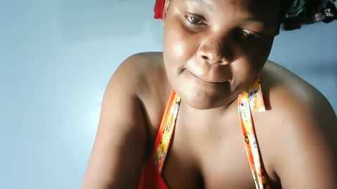 Snapshot of cute_roxie chatting on 05/15/26, 06:04 cute_roxie online show from 05/15/26, 06:04