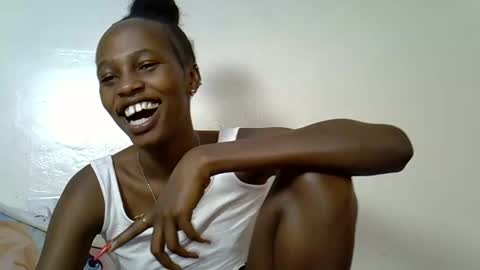 Snapshot of cute_sexxy1 chatting on 10/27/25, 01:37 cutie online show from 10/27/25, 01:37