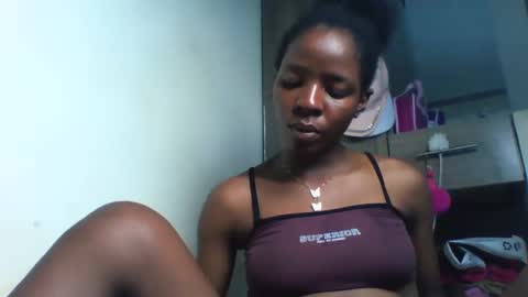 Snapshot of cute_sexy3 chatting on 01/17/25, 07:05 SHARON online show from 01/17/25, 07:05