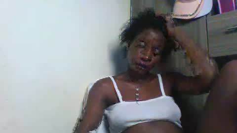 Snapshot of cute_sexy3 chatting on 01/19/25, 02:38 SHARON online show from 01/19/25, 02:38