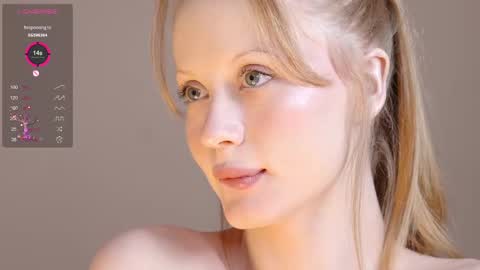 Snapshot of cute_shine chatting on 02/17/25, 11:13  Hey im Kristina Thank you for your support  online show from 02/17/25, 11:13