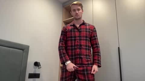 cute_skywalker online show from 09/20/25, 03:02