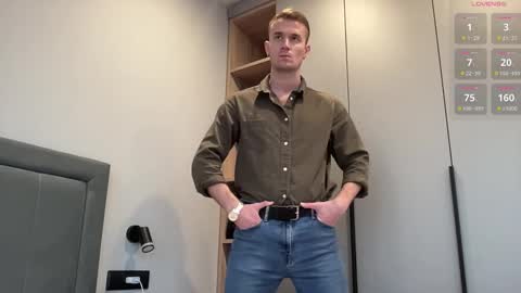 cute_skywalker online show from 10/29/25, 01:24