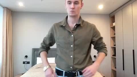 cute_skywalker online show from 11/08/25, 12:05