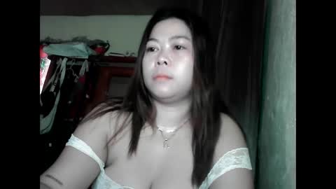 Snapshot of cute_slut09 chatting on 05/16/26, 10:41 Mimi online show from 05/16/26, 10:41
